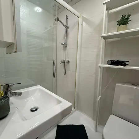 I&a - Roseni Tn * Tallinn